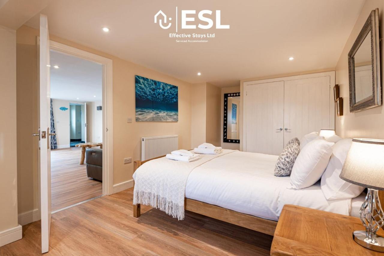 Beautiful En Suite 5 Bedroom Home With Sea Views Нью-Ки Экстерьер фото