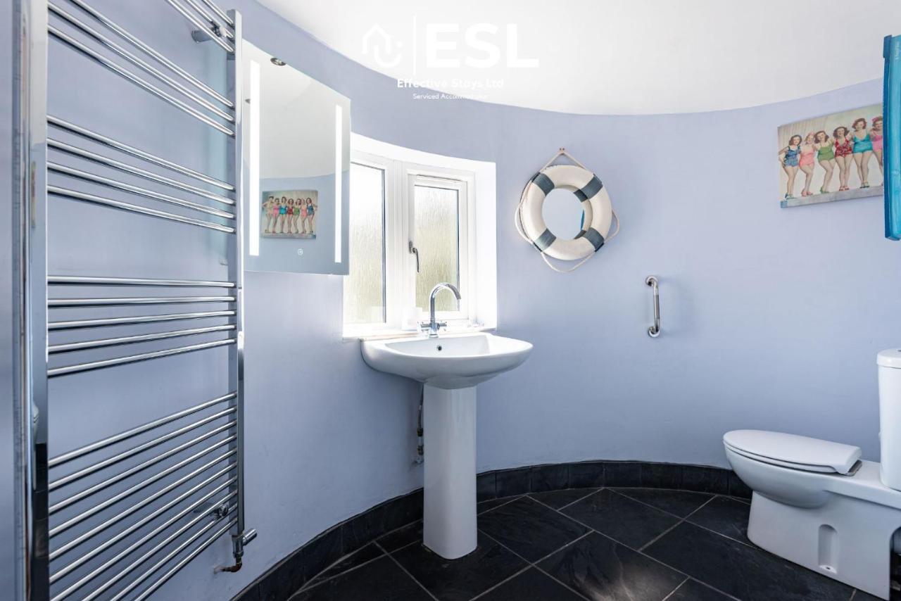 Beautiful En Suite 5 Bedroom Home With Sea Views Нью-Ки Экстерьер фото